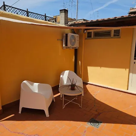Monolocale Loft Ristrutturato- Metro Manzoni Apartamento Roma